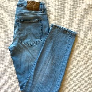 Men’s American Eagle Slim Straight jeans